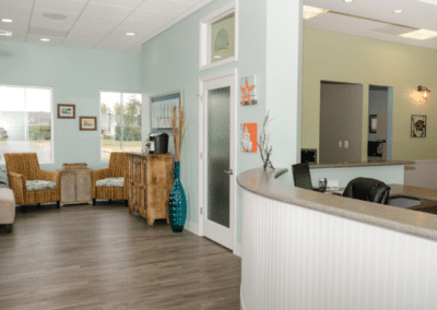 The welcome desk at East Coast Endodontics is always ready to welcome new patients for endodontic treatment.